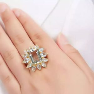 Blue Topaz 18K Diamond Ring With Peridot Sapphires