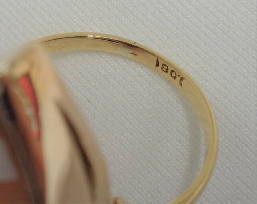 Antique Large Cameo Ring 750 (18ct) Gold 3 Antique Large Cameo Ring 750 (18ct) Gold