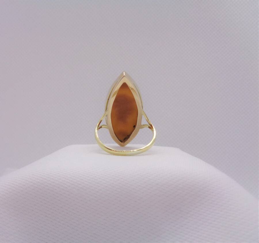 Antique Large Cameo Ring 750 (18ct) Gold 4 Antique Large Cameo Ring 750 (18ct) Gold