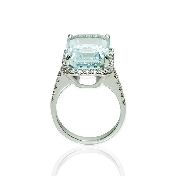 Aquamarine Diamond Ring3 Aquamarine Diamond Ring