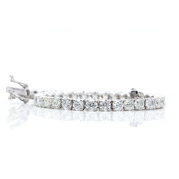 Classic Round Tennis Bracelet – B20121-1 Classic round tennis 18 carats white gold bracelet from Madaame