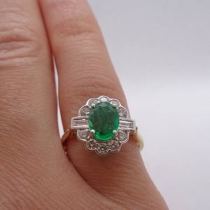 Fine Emerald and Diamond Cluster Ring 750 (18ct) Yellow Gold