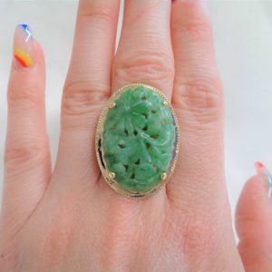 Large Vintage Carved Jade Ring 585 (14ct) Yellow Gold