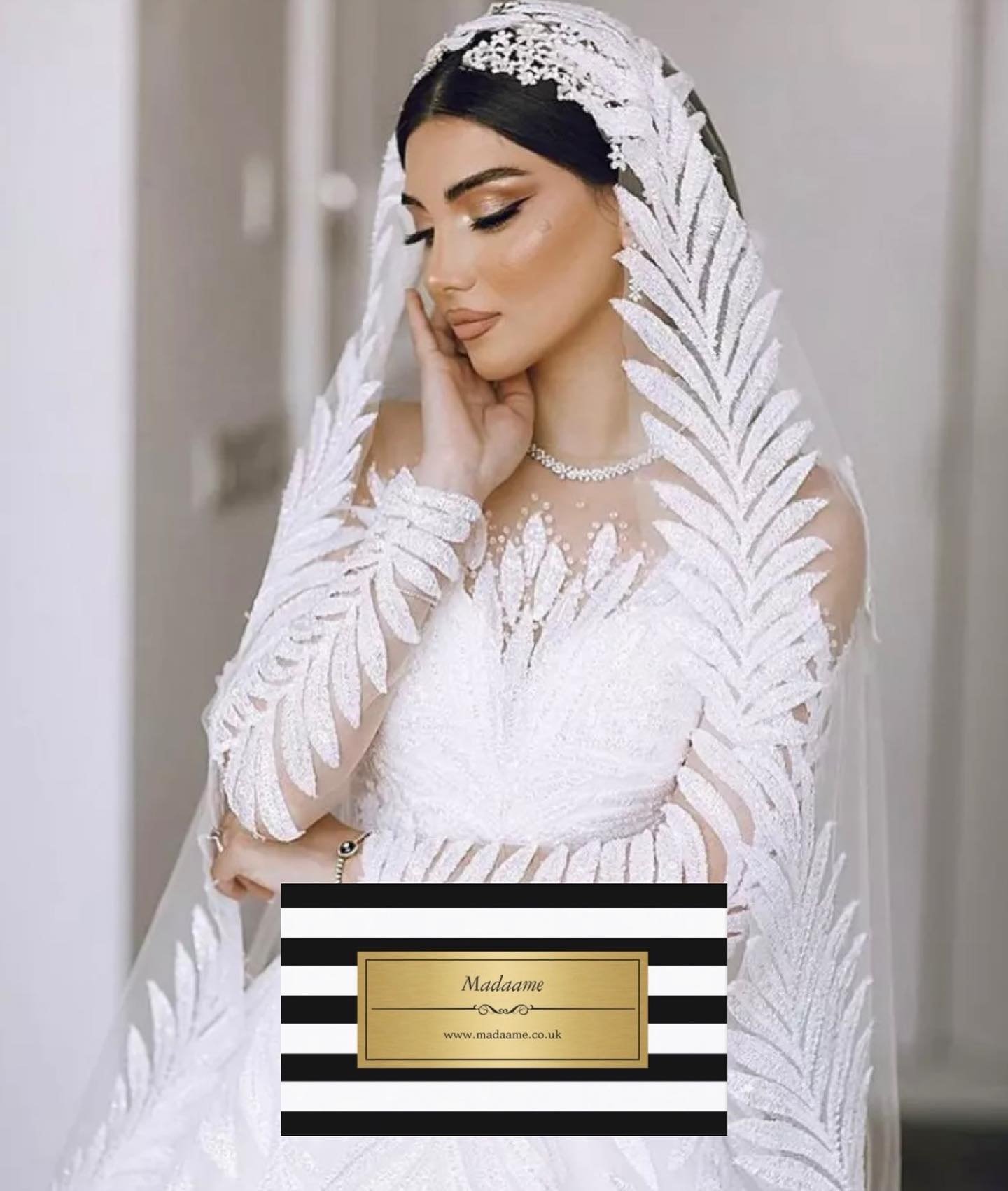 Dubai Leaf Sparkly Crystal Illusion Bridal Gown Dubai Leaf Sparkly Crystal Illusion Bridal Gown